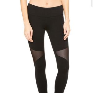 ALO yoga leggings with mess details on side